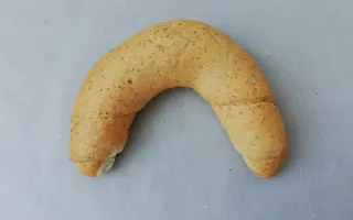 Korpás kifli 0,046 kg 1